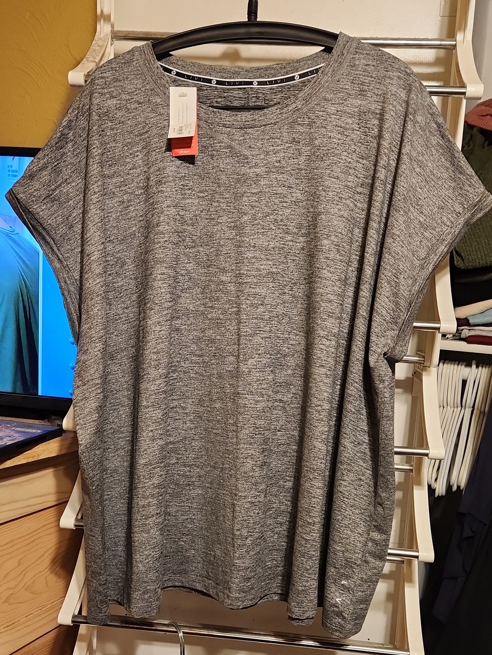 Women's Livi Soft by Lane Bryant Black Heathered Short-Sleeve Shirt Top Sz 22/24